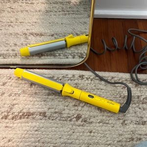Drybar curling iron